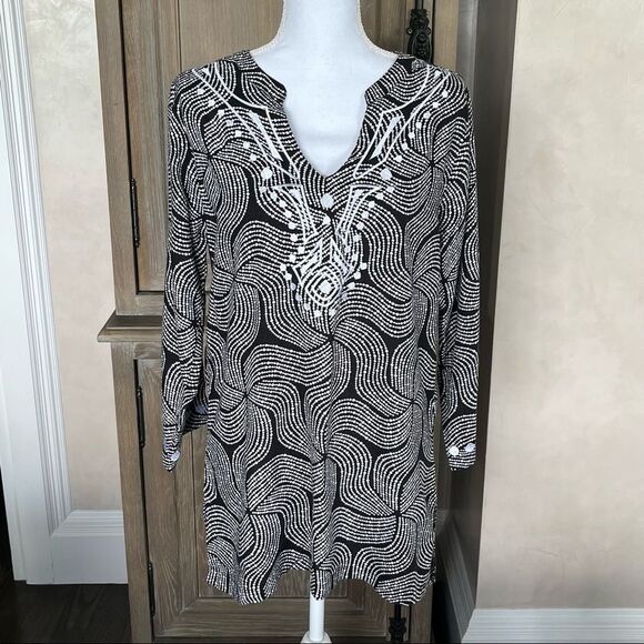 Escapada Embroidered Deco Tunic Top - Black/White Embroidery size medium - Picture 1 of 12